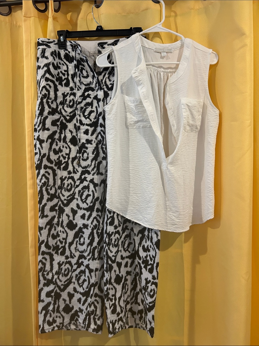 Madison Black & White Abstract Print Wide-Leg Pants